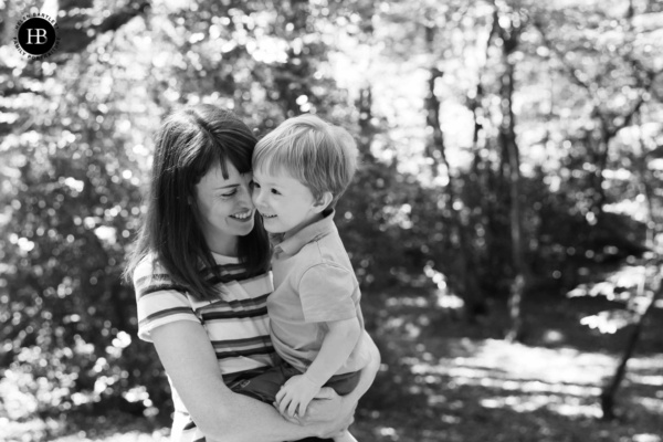 mum-and-son-using-Canon-rf-28-70mm