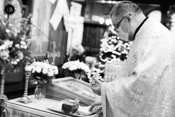 priest-orthodox-christening-london