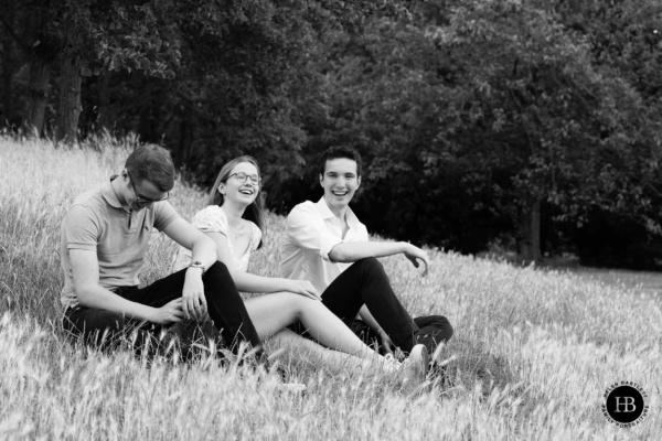 relaxed-photograph-teenagers-knightsbridge