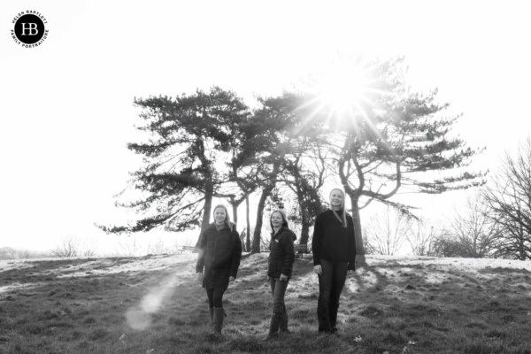 teenagers-hampstead-heath-family-portrait-n6