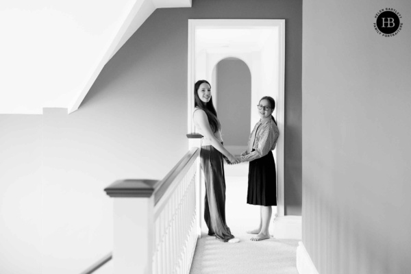 sisters-photographed-in-beautiful-home