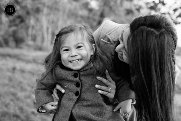 mother-daughter-laughing-clapham-family-portraits-sw4