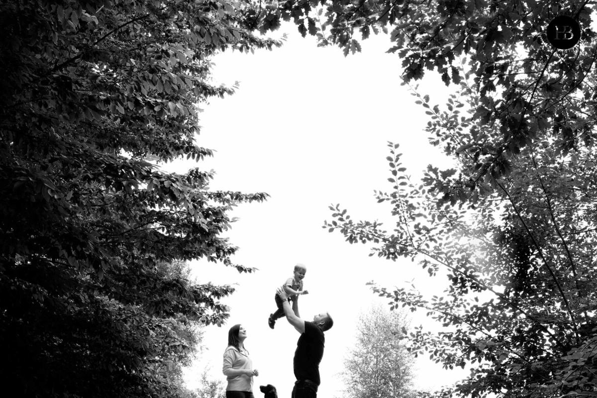 family-photo-shot-hampstead-heath