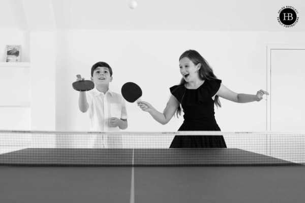 children-playing-ping-pong-family-photo-shoot