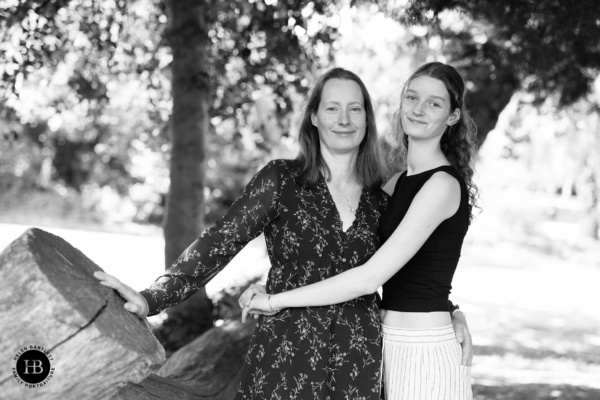 mother-daughter-teenage-portrait