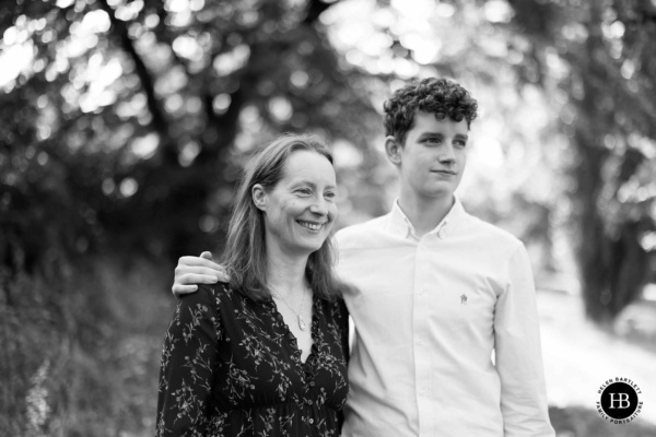 portrait-mother-and-teenage-son