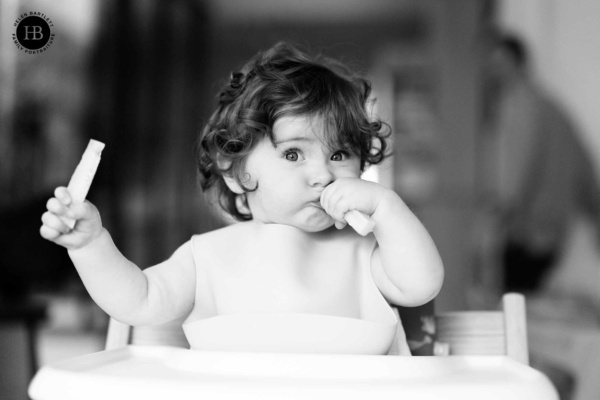 black-and-white-photo-baby-weaning