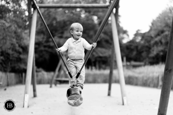 children-enjoying-family-photo-shoot-west-london