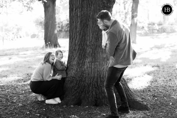 family-play-hide-and-seek-clapham-photo-shoot