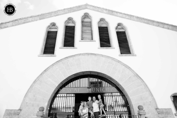 family-pose-at-market-spain