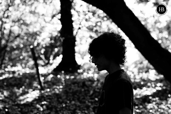 silhouette-portrait-teenage-boy