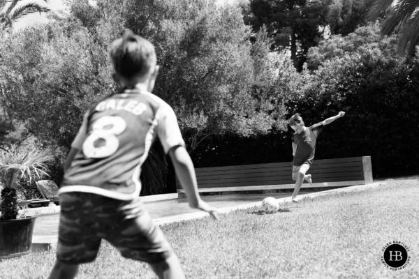 twin-boys-play-football