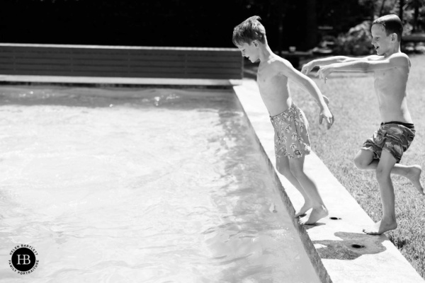 twin-brother-push-each-other-into-swimming-pool