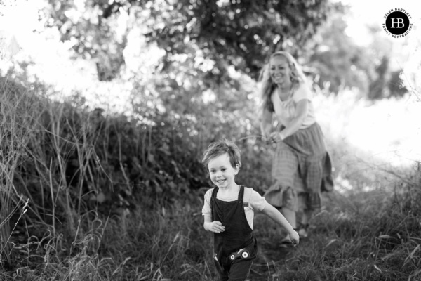 fun-family-photography-ealing-common