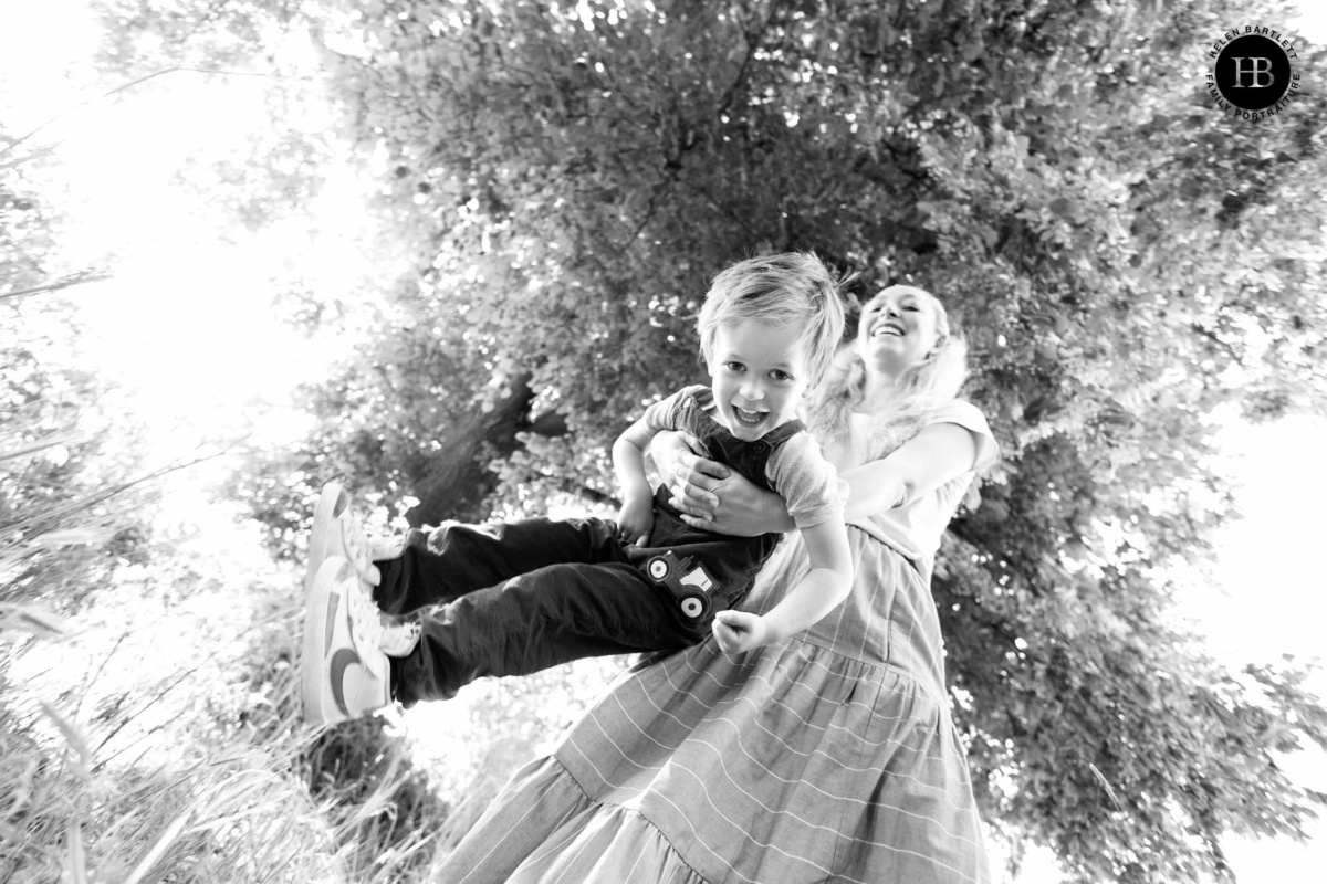 mother-son-play-family-photography-ealing-w5