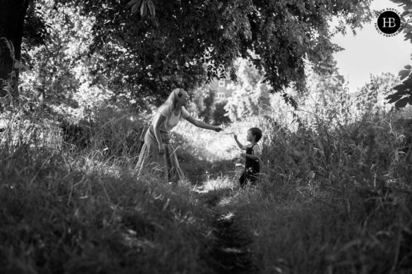 mother-son-play-in-long-grass