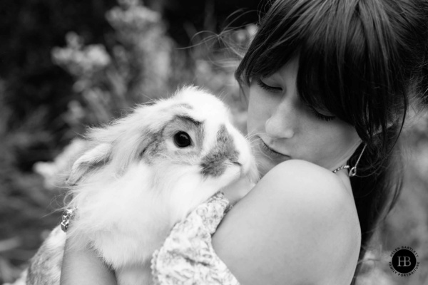 portrait-girl-and-rabbit