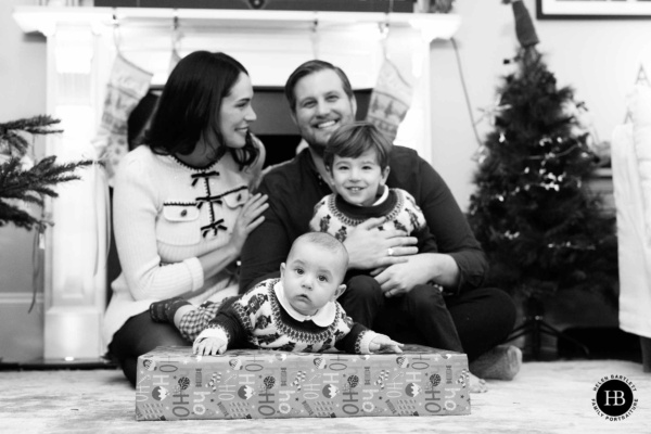 family-portrait-with-christmas-decorations-north-london