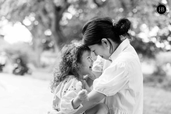 mother-daughter-portrait-alexandrea-palace-park