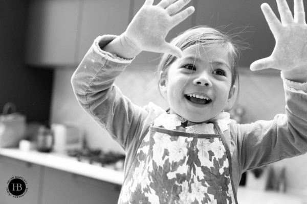 baking-on-family-photo-shoot