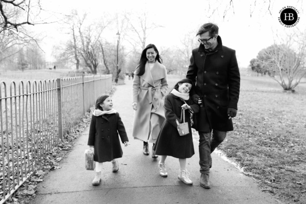 relaxed-family-portrait-clapham