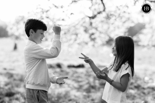 children-play-rock-paper-sissors