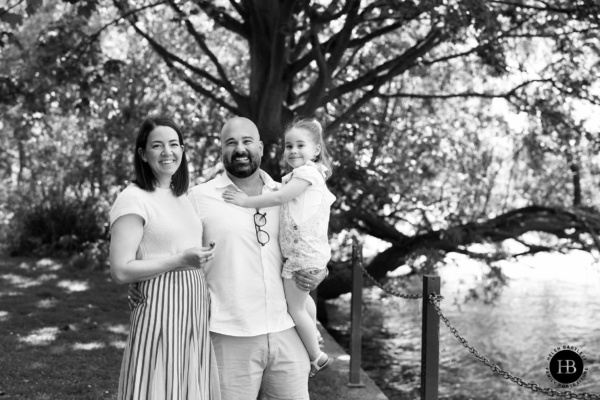 family-portrait-by-river-richmond