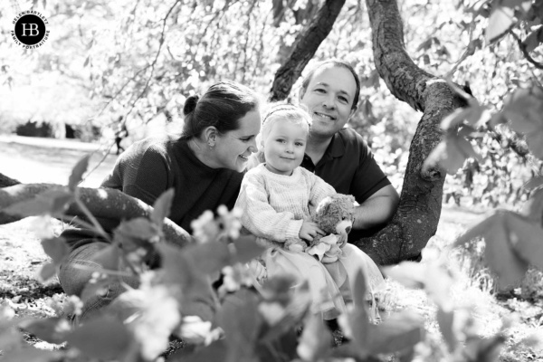 family-portrait-with-magnolia-tree