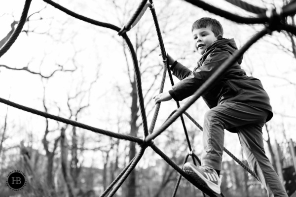 little-boy-plays-on-climbing-frame-at-highgate-wood