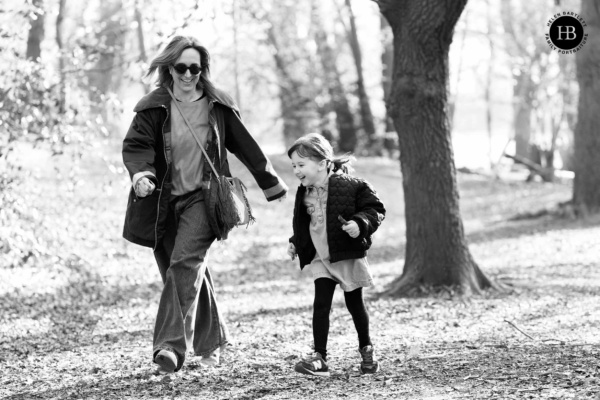 relaxed-play-family-photo