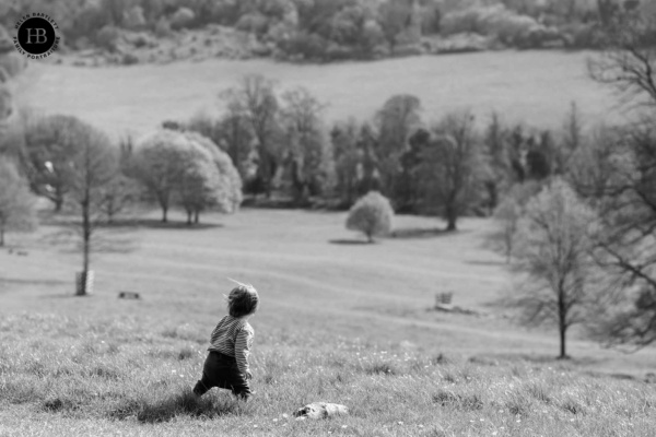toddler-looks-high-wycombe-landscape