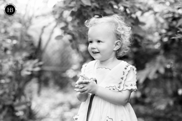 beautiful-black-and-white-portrait-little-girl-belgrave-square