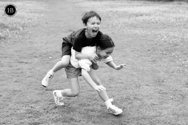 laughing-children-wimbledon-photo-shoot