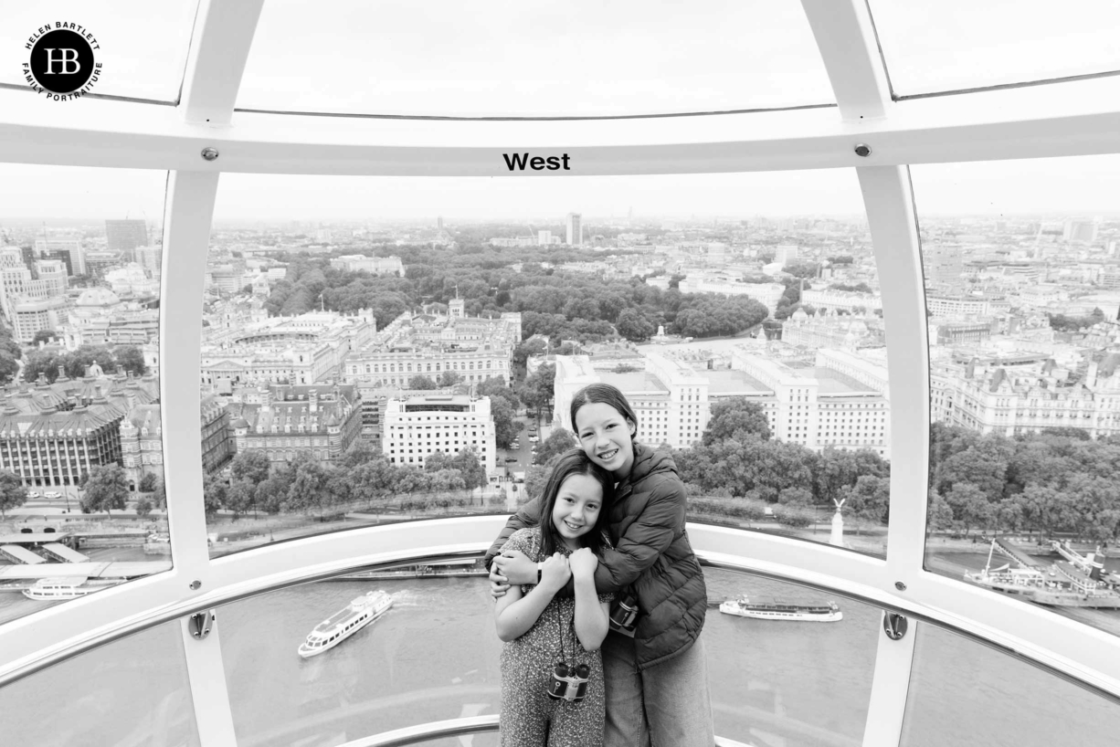 family-photo-shoot-on-london-eye