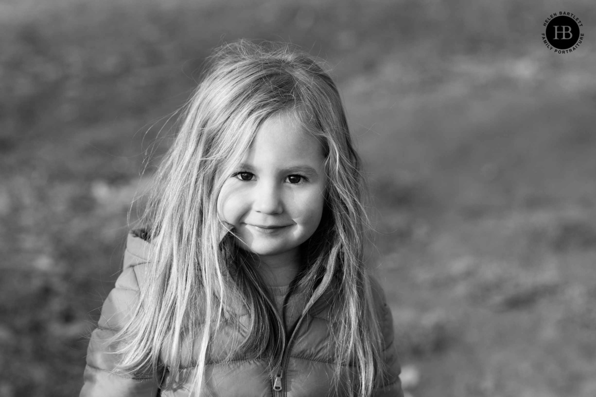 child-portrait-on-family-photo-shoot-in-sevenoaks