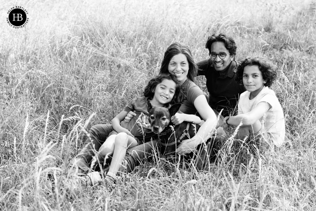 family-photography-field-long-grass