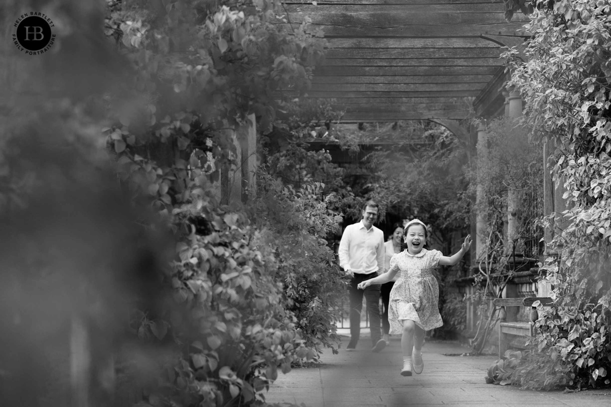 family-playing-hide-and-seek-hampstead-heath-pergola