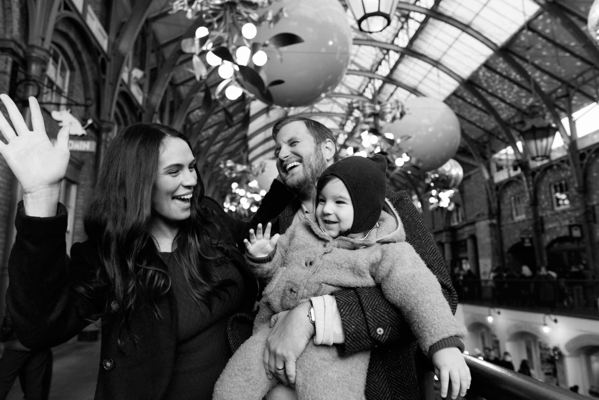 faily-laugh-in-christmasy-covent-garden