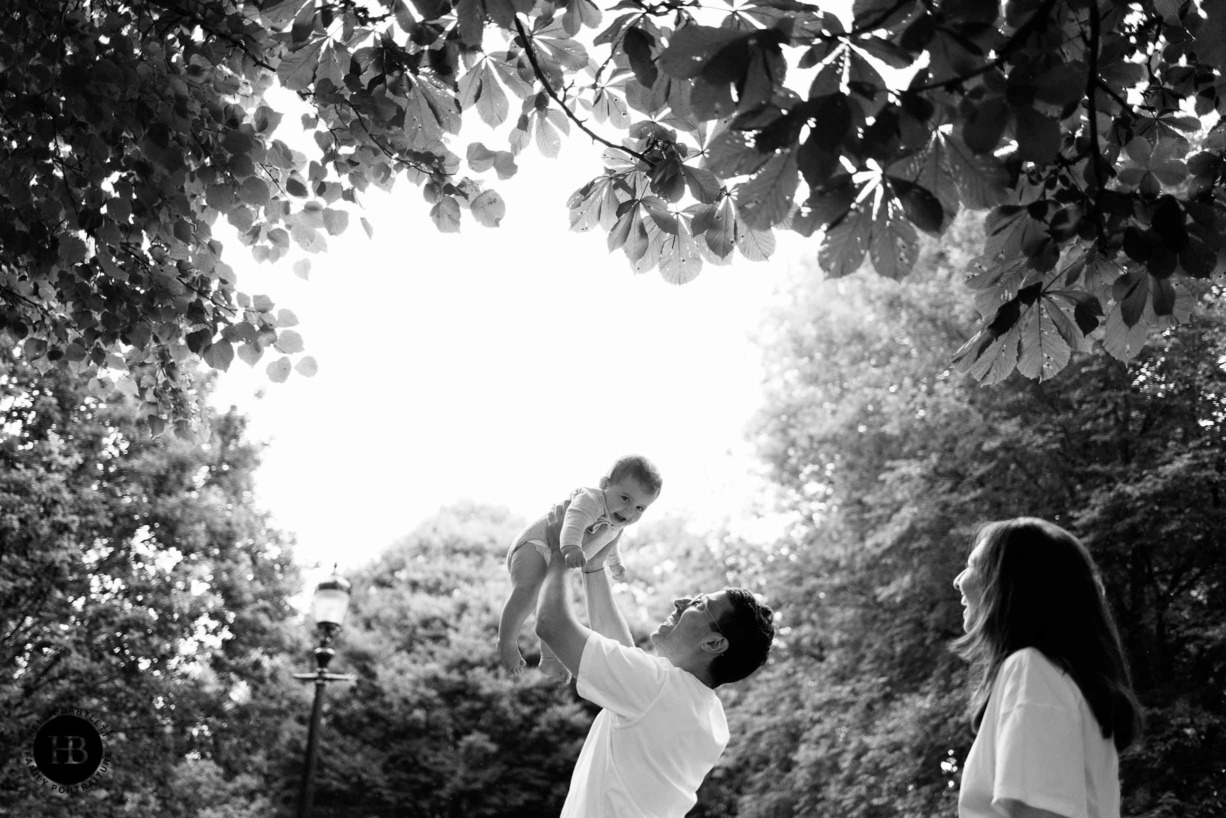 family-photograph-in-trees-with-baby