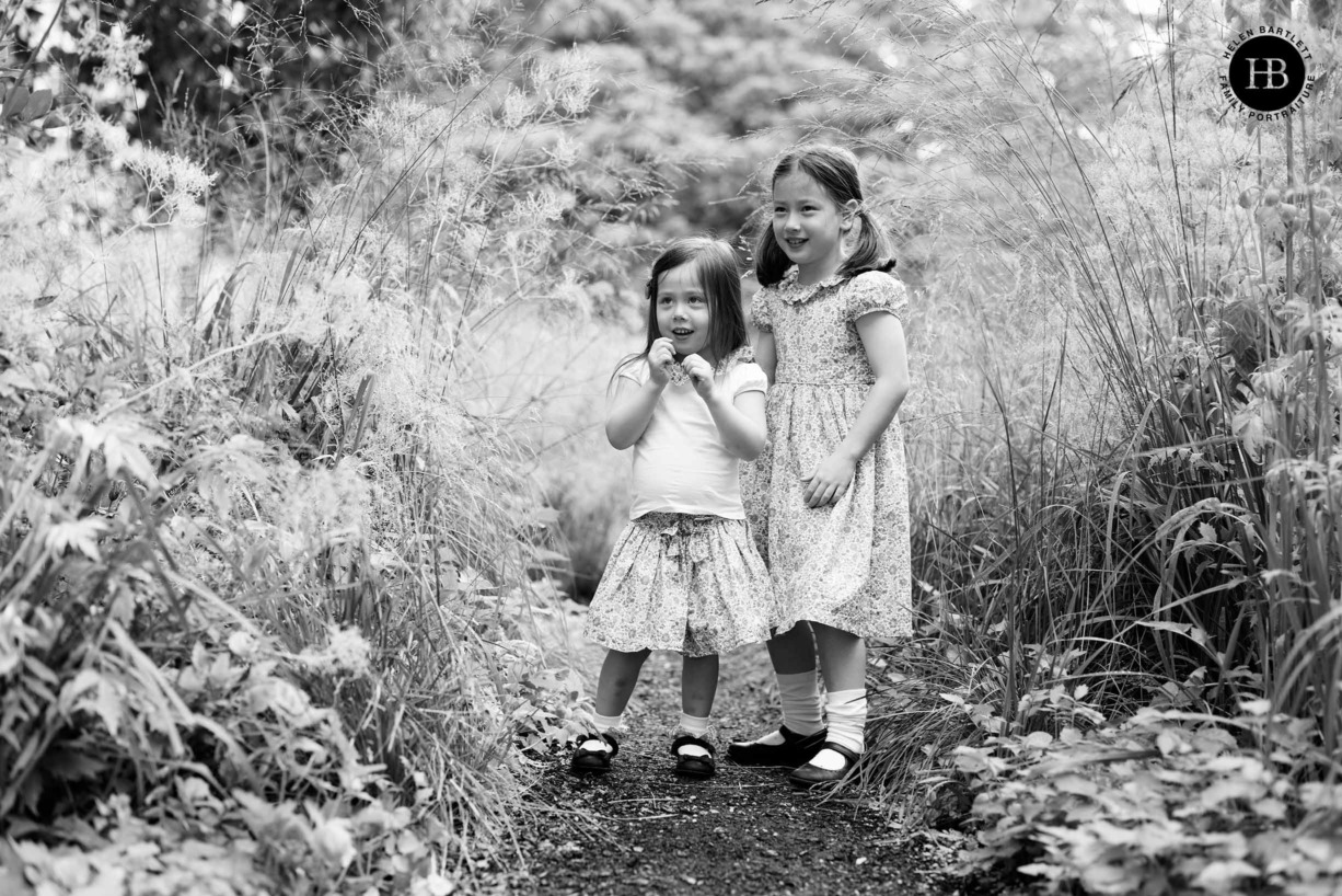 little-girls-play-in-long-grass-portrait-photography-london