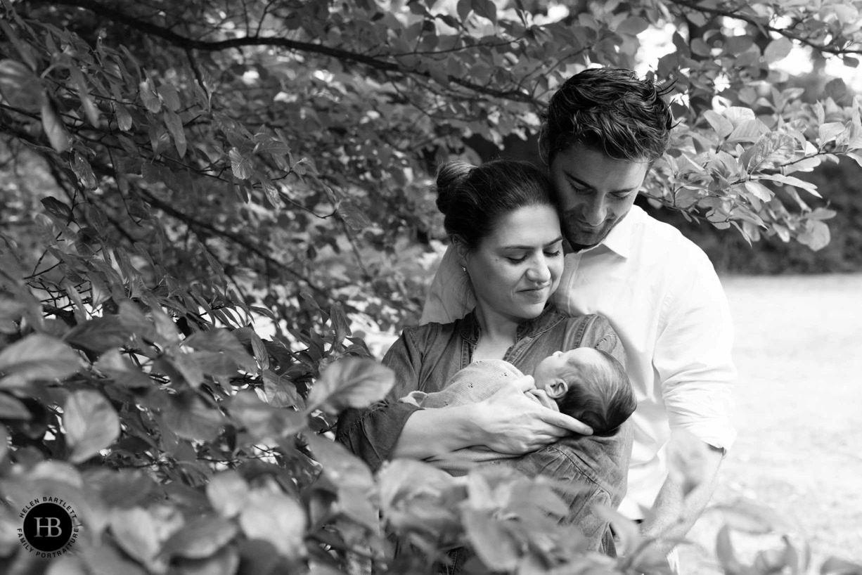 family-photo-with-newborn-finsbury-park