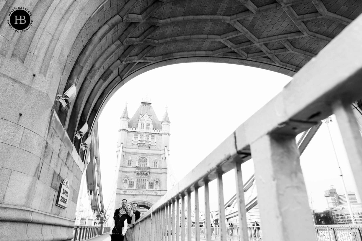 london-family-vacation-photo-shoot-tower-bridge